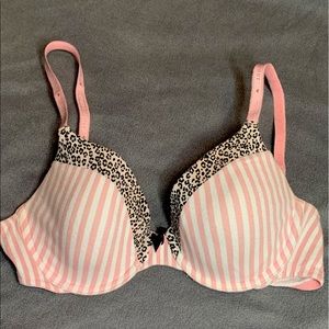 Victoria’s Secret bra 34C
